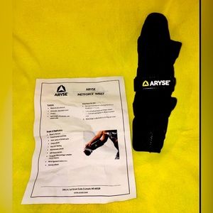 ARYSE METFORCR - Wrist splint Brace  Bilateral and Universal - Brand New